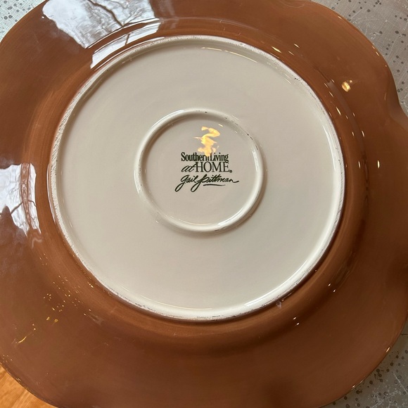 Beautiful platter by Gail Pittman - Picture 2 of 2